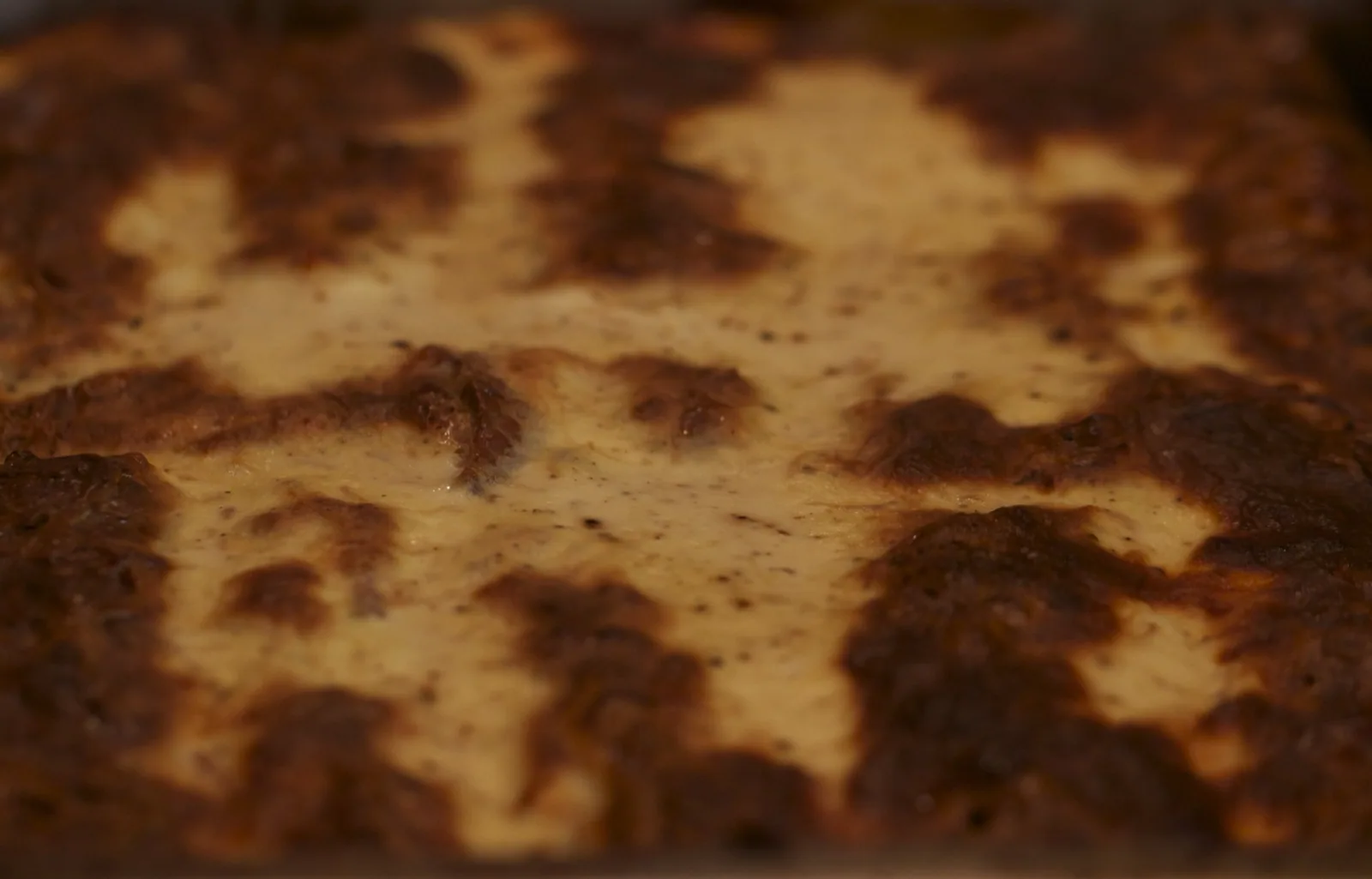 Tepsiben a kész roti jala