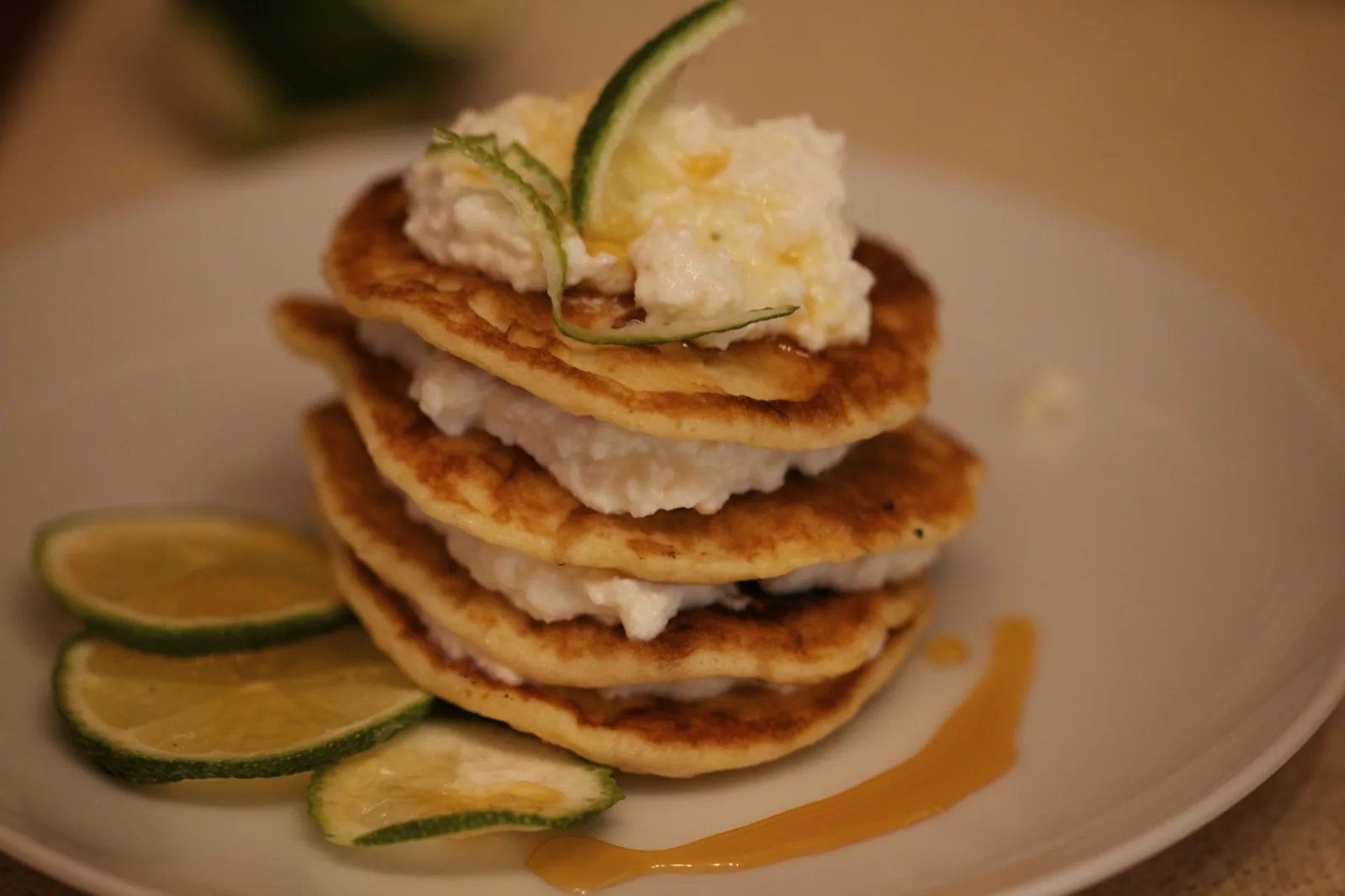 Lime-os, narancsos túrókrémmel töltött blini...